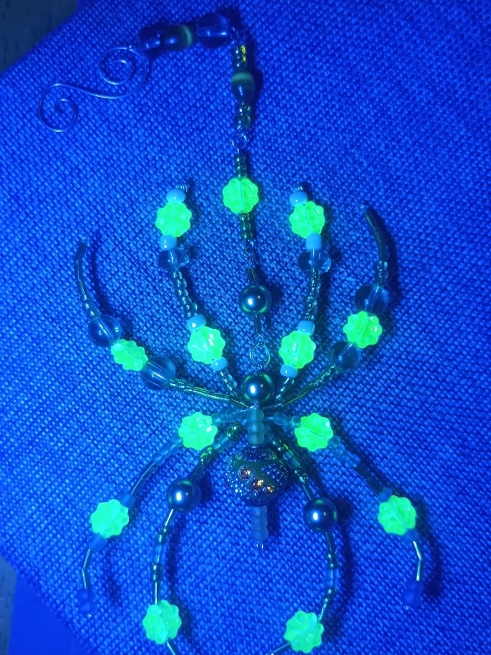 Uranium Glass Spider Ornament - Picture 3 of 5